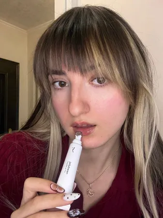 Lip gloss